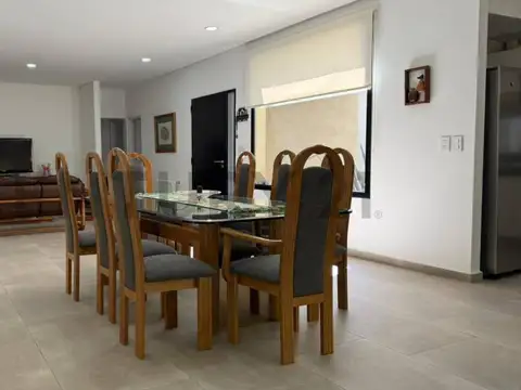 El deslinde 1300, Piso 0