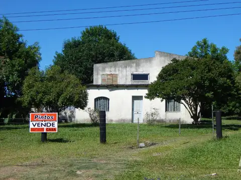 Extenso lote con Casona a reciclar sobre Ruta 26. Oportunidad. SAN JOSE. 
