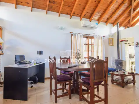 Casa en Venta en Castelar, USD 200.000