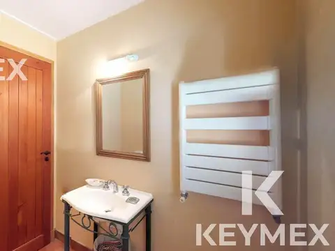 VENTA DE CASA DE 4 DORMITORIOS EN CAMPOS DE ROCA