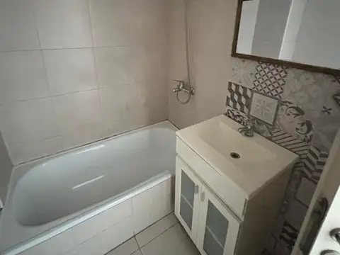 Alquiler de Monoambiente en Morón.