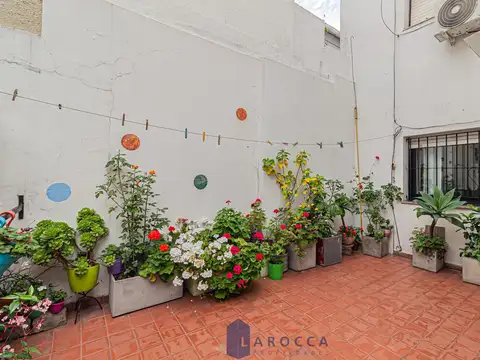 DEPARTAMENTO - VENTA - COLEGIALES - 4 AMBIENTES - PATIO