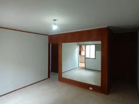 Depto Tipo Casa en Alquiler de 4 ambientes