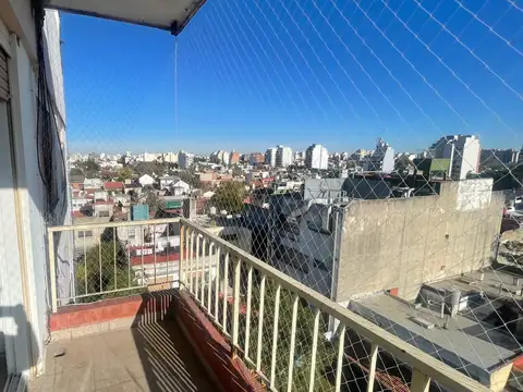3 AMB. SUPER LUMINOSO con balcón  OPORTUNIDAD 
