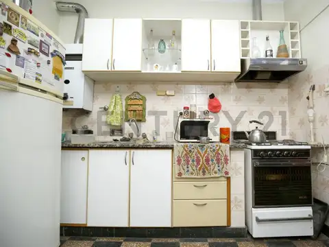 67 21 y 22 2300, Piso 1