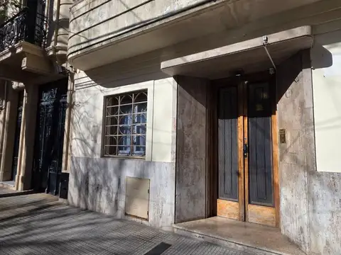 Depto Tipo Casa en Venta 67 años