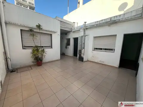 Depto Tipo Casa en Alquiler 50 años