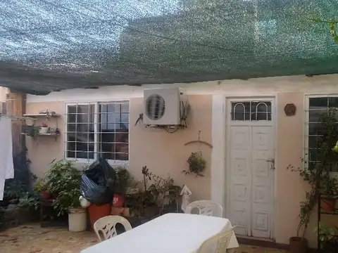 Depto Tipo Casa en Venta en Lanus, USD 75.000