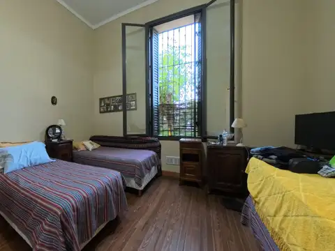 Casa 5 ambientes con 1 baño