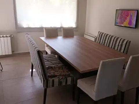 Casa 5 ambientes con 3 baños