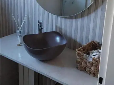 Casa 5 ambientes con 3 baños