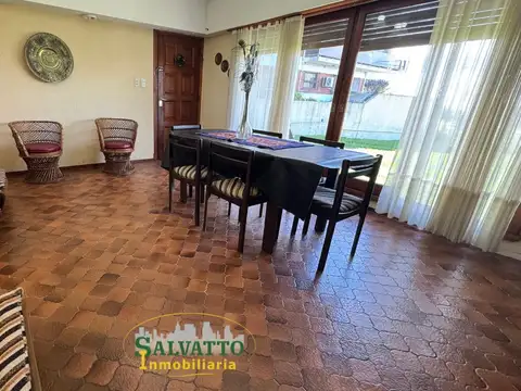 CHALET EN VENTA FRENTE AL MAR EN PUNTA MOGOTES