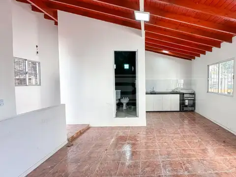 Depto Tipo Casa 4 ambientes con 3 baños
