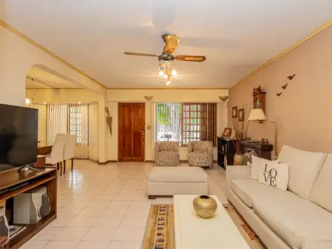 Casa en Alquiler en Barrio Guemes, USD 1.600