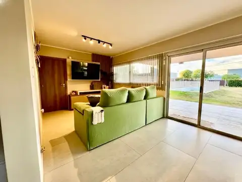 CASA EN VENTA 4 DORMITORIOS COUNTRY LAS CORZUELAS