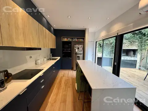 Casa 4 ambientes con 2 baños