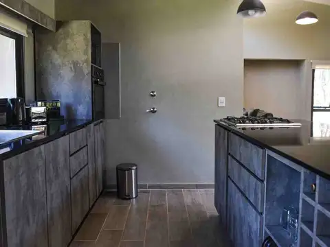 Casa en Venta en Villarobles, USD 235.000