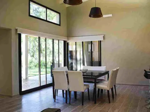 Casa en Venta al Este
