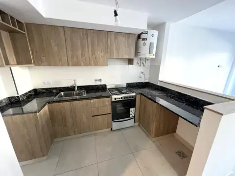 Gavilan 777 , Piso 1