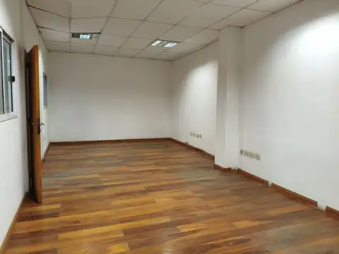 Excepcional Inmueble en Block: Galpón, Local y Oficinas en Barrio La Sexta Rosario
