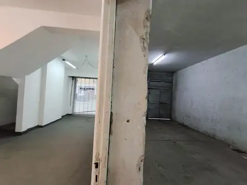 Galpon en Alquiler 39  mts Fondo