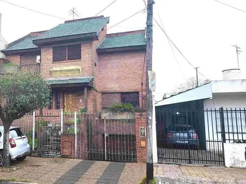 Casa - Venta - Argentina, Tres de Febrero - CAMPO DE MAYO 6300