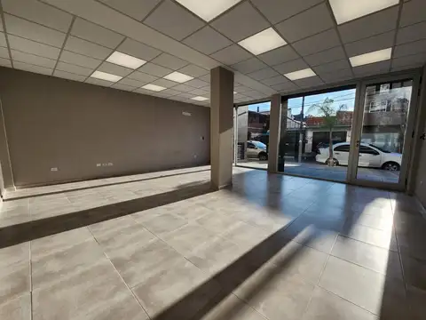 Local en Alquiler en Villa Ballester, $ 950.000