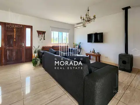 Casa en Venta con 2 cocheras