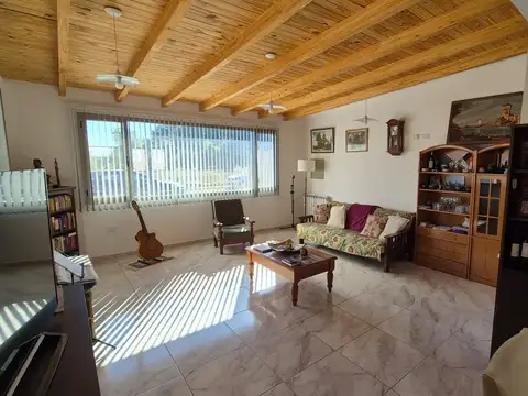 Hermosa CASA en venta | BARRIO CERIONI