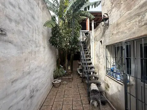 Casa 4 ambientes con 1 baño