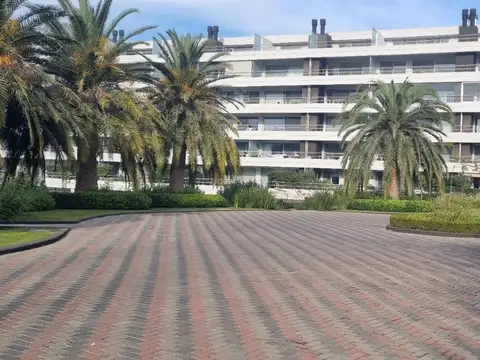 Departamento 4 ambientes con 3 baños