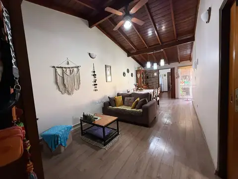 CASA BANFIELD - BAJO SU VALOR- ESCUCHO OFERTAS