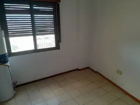 Alquilo Departamento en edificio Esperanza