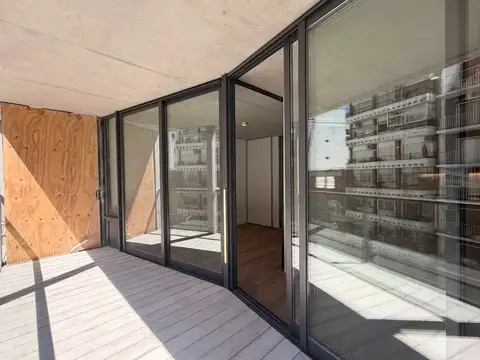 Avenida Luis María Campos 300