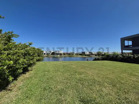 Terreno en Venta en Puertos - Barrio Ceibos, USD 189.000