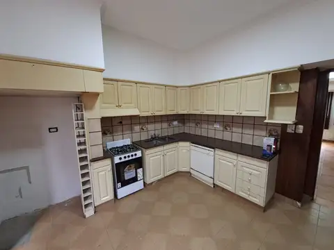 Depto Tipo Casa en Alquiler de 4 ambientes