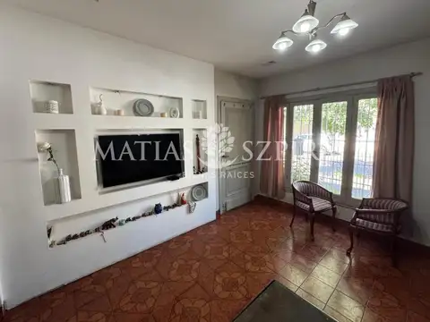 Casa 4 ambientes con 3 baños