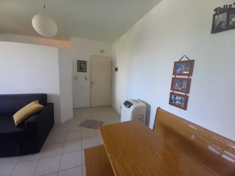 Maestro Angel D'elia 1000, Piso 5