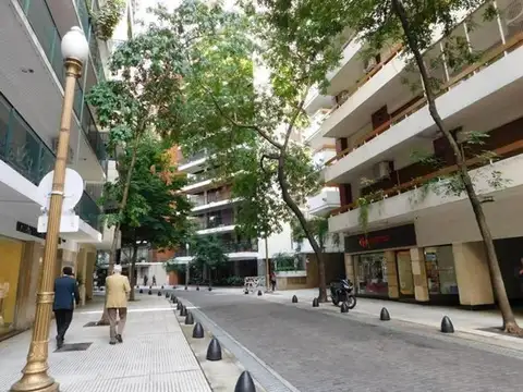 ZONA RETIRO  - COCHERA CUBIERTA FIJA -
