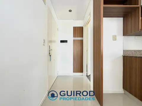 VENTA MONOAMBIENTE CON BALCON Y PISCINA - COCHERA OPCIONAL