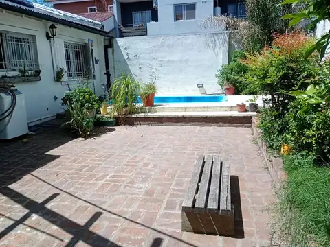 Casa 5 ambientes con 1 baño