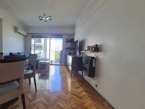 Venta Departamento 3 Ambientes Amplios Con Balcon  Almagro