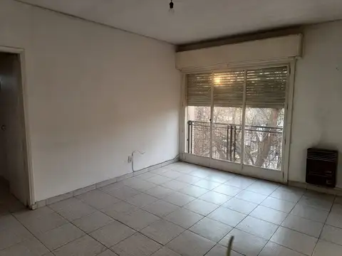 DPTO EN VENTA CIUDAD, 2 DORM CALLE BS AS, LUMINOSO