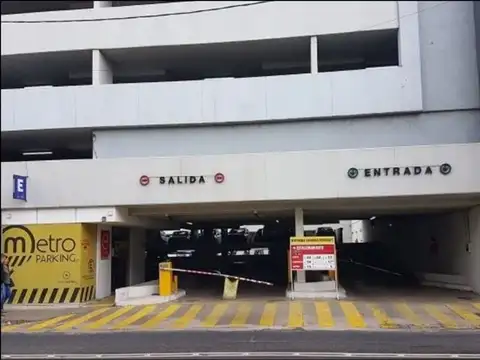 VENTA COCHERA EN METRO PARKING