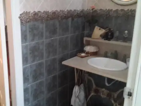 Casa en Venta con 4 cocheras