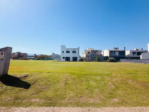 VENTA TERRENO VIENTO SUR