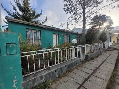 OPORTUNIDAD: CASA EN EL CENTRO DE USHUAIA