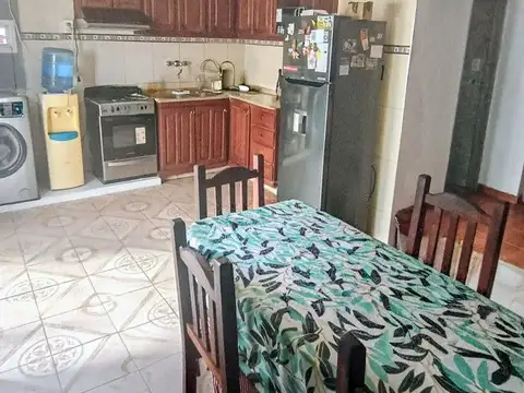 Casa 4 ambientes con 1 baño