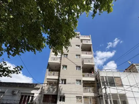 Anchordoqui 1700, Piso 1
