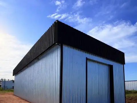 Galpón en venta 210m2 a estrenar Area Industrial Roldán